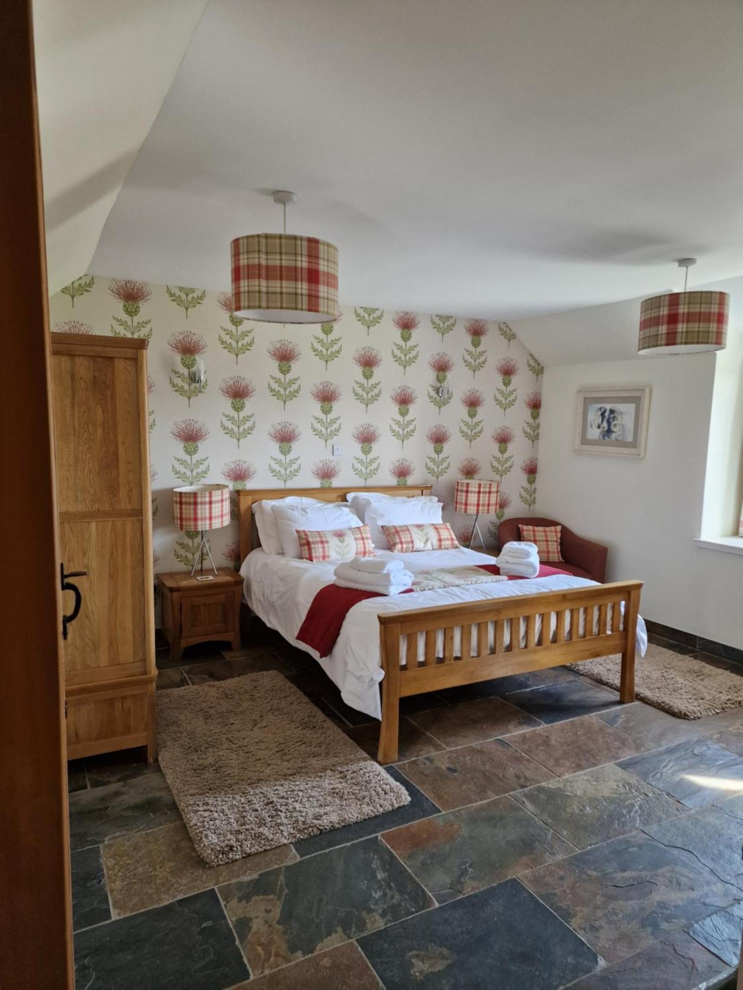 Dalnoid Cottages & Treehouses Nr Glenshee Экстерьер фото